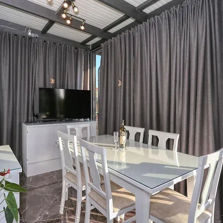 Kemp Apartman 